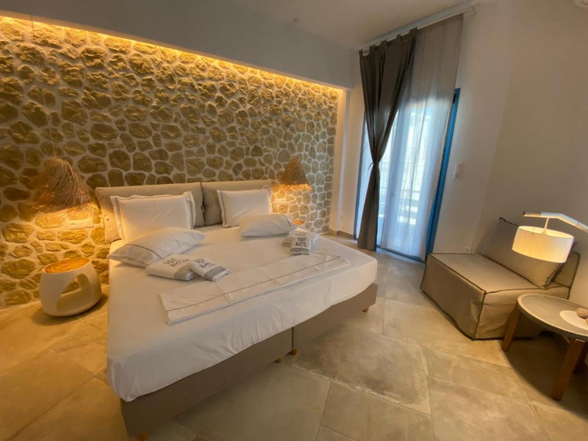 Kores Of Poros Poros Town Екстериор снимка